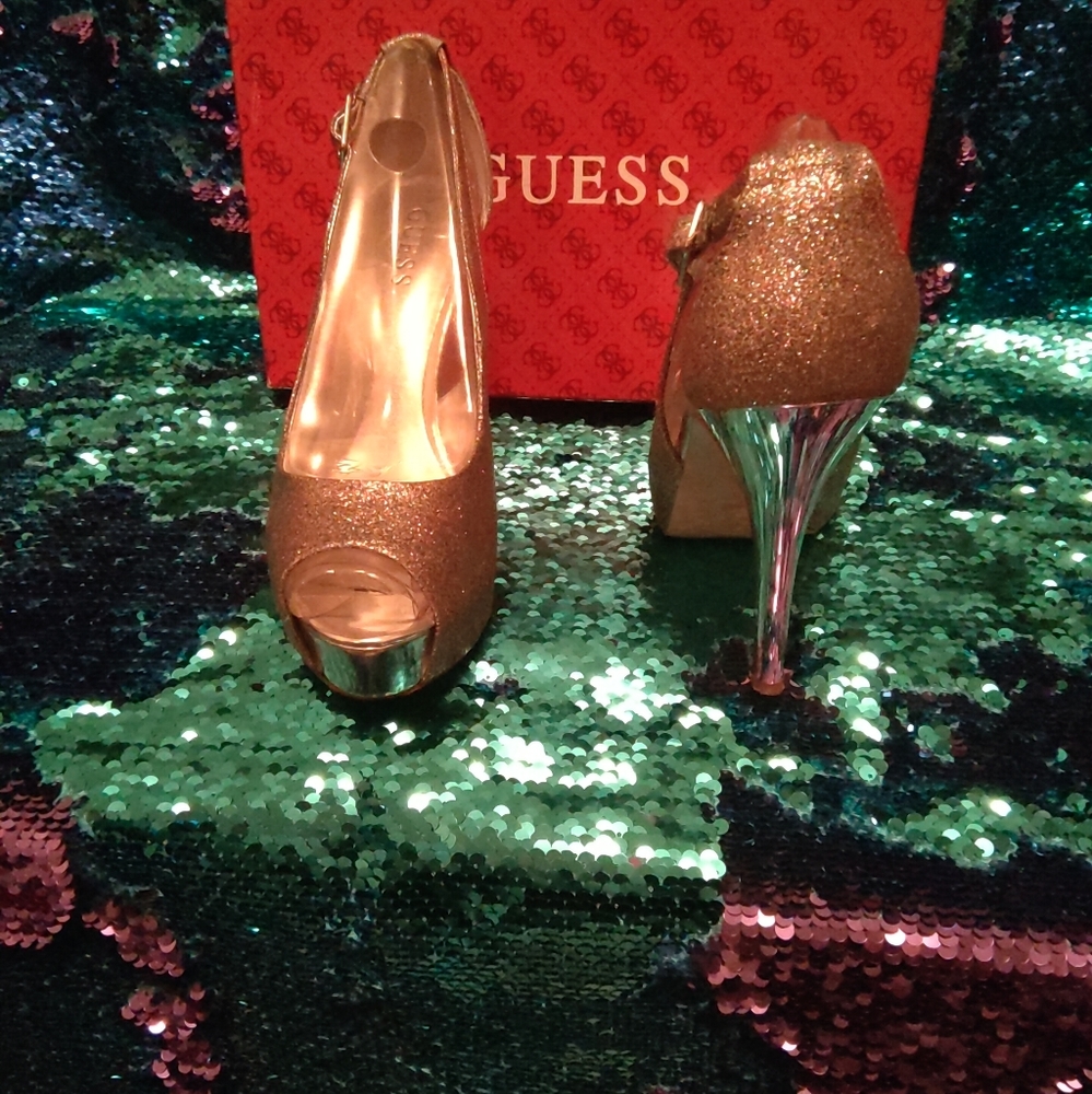 Guess Peeptoe Gold Multi Texture Heels